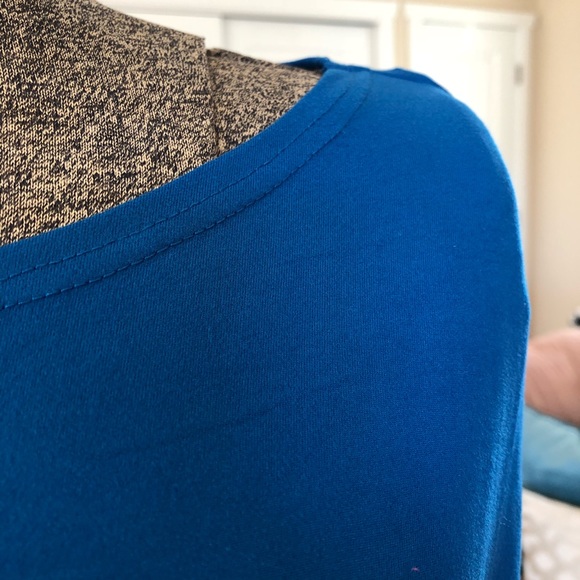 XS/S & M/L BLUE SOFT TUNIC LONG SLEEVE TEE - Picture 2 of 5